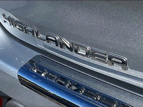 Used 2021 Toyota Highlander Platinum image 10