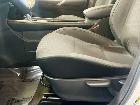 Used 2024 Nissan Kicks SV image 17