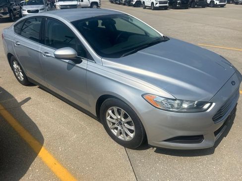 Used 2015 Ford Fusion S FWD image 2