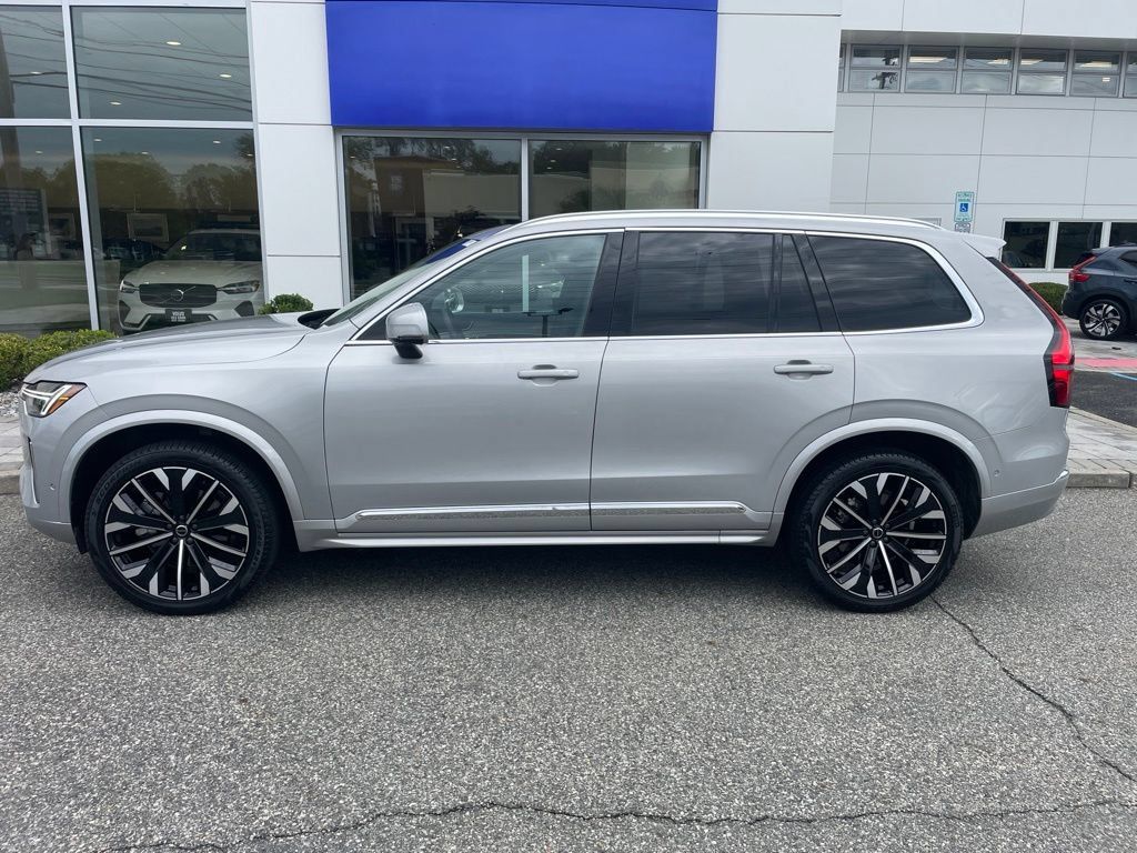 Used 2025 Volvo XC90 B6 Plus AWD/4WD image 2