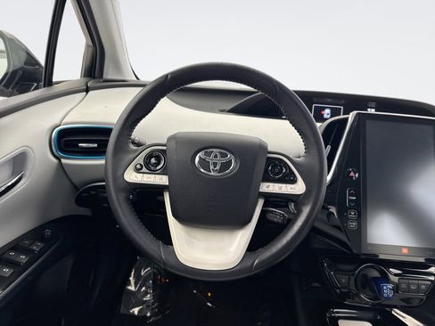 Used 2017 Toyota Prius Prime Advanced image 12