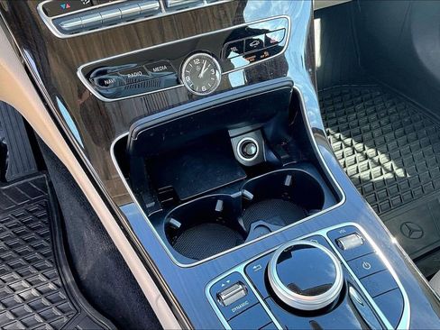 Used 2019 Mercedes-Benz C 300 Sedan image 32