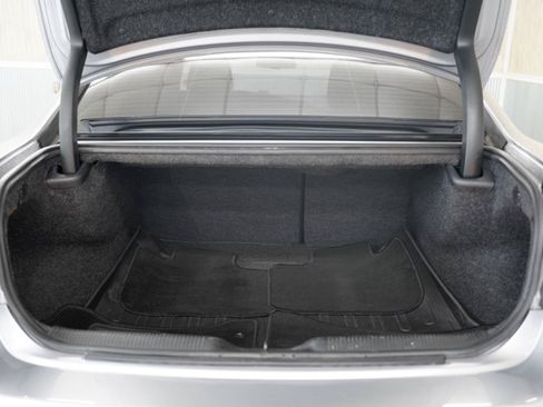 Used 2018 Dodge Charger R/T RWD image 27