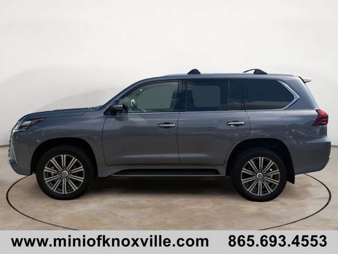 Used 2017 Lexus LX 570 4WD w/ Luxury Package image 6