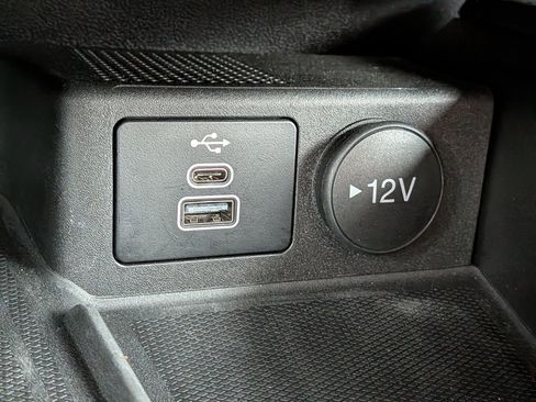 Certified 2025 Ford Escape Platinum image 27