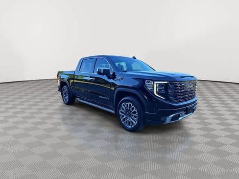 Certified 2025 GMC Sierra 1500 Denali Ultimate AWD/4WD image 4