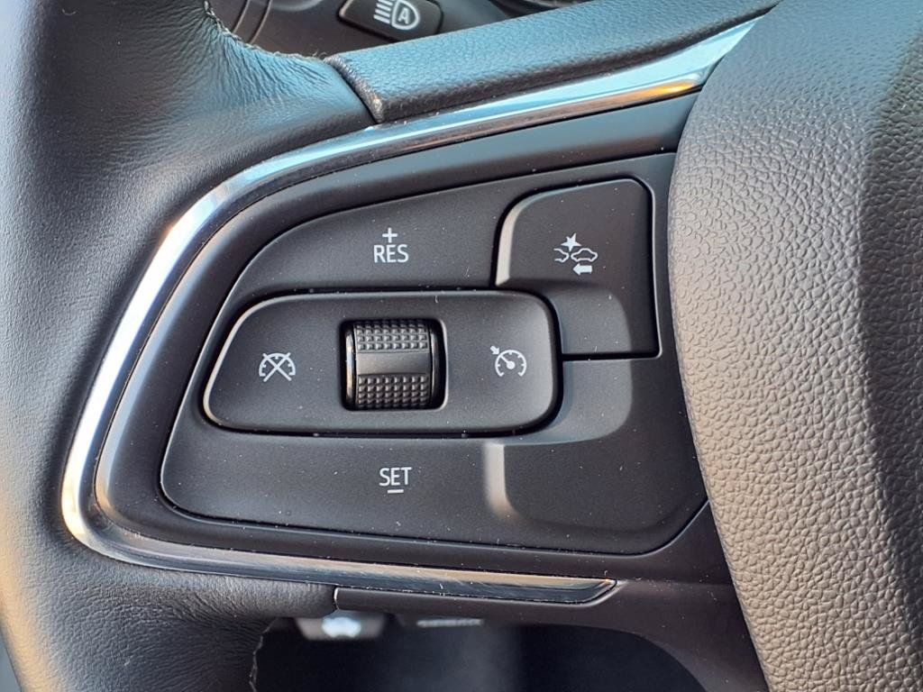Used 2023 Buick Encore GX Select AWD/4WD image 19