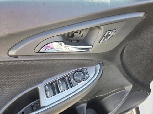 Used 2024 Chevrolet Malibu LT FWD image 16