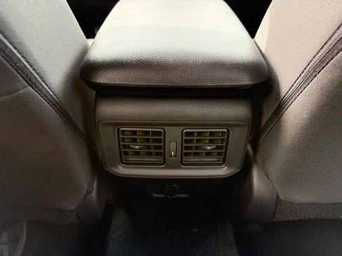 Certified 2025 Toyota RAV4 LE image 31