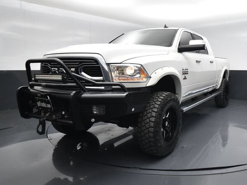 Used 2017 RAM 2500 Limited AWD/4WD image 2