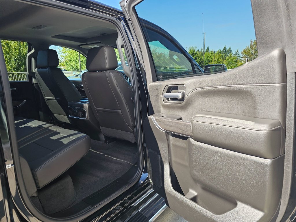 Used 2019 Chevrolet Silverado 1500 LTZ w/ LTZ Premium Package AWD/4WD image 13