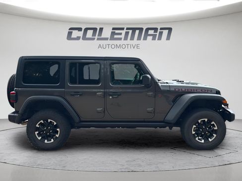 Used 2025 Jeep Wrangler Unlimited Rubicon AWD/4WD image 6