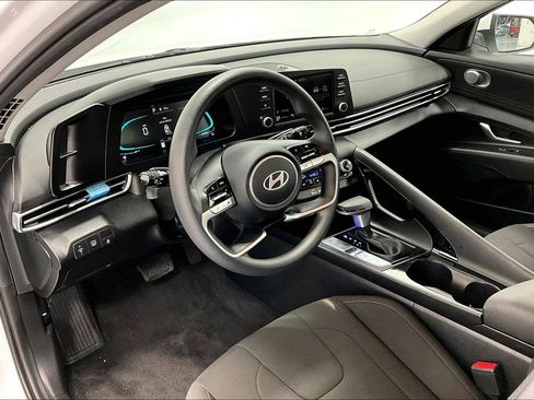 Used 2026 Hyundai Elantra Blue image 16