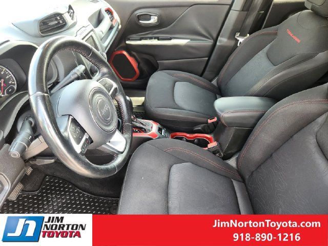 Used 2016 Jeep Renegade Trailhawk AWD/4WD image 14
