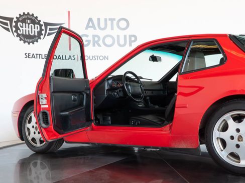 Used 1989 Porsche 944 Turbo image 32