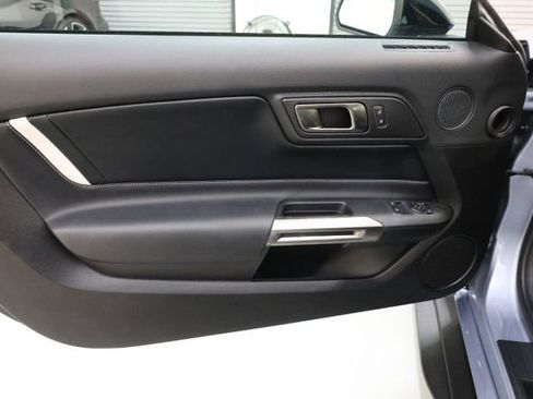 Used 2022 Ford Mustang Shelby GT500 w/ Carbon Fiber Track Pack image 81