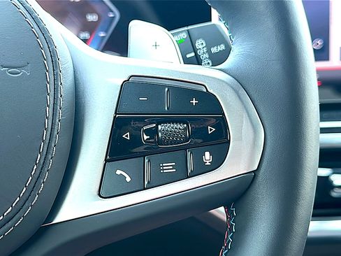 Certified 2025 BMW X7 M60i AWD/4WD image 30