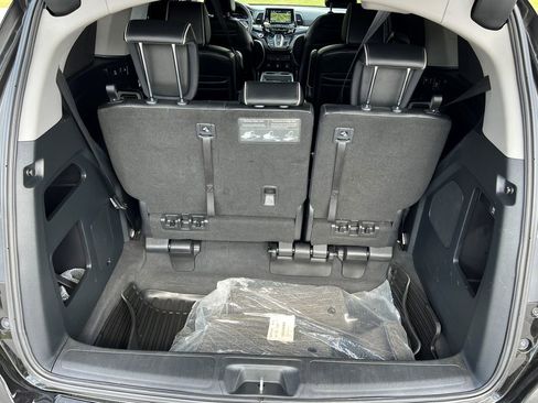 Used 2023 Honda Odyssey Elite image 21
