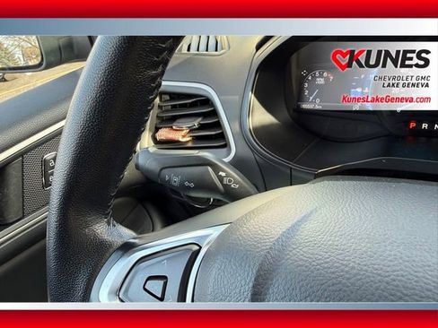 Used 2023 Ford Edge SEL image 41