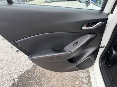 Used 2014 MAZDA MAZDA3 i Grand Touring FWD image 14