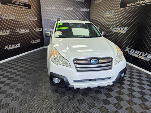 Used 2014 Subaru Outback 2.5i Limited image 5