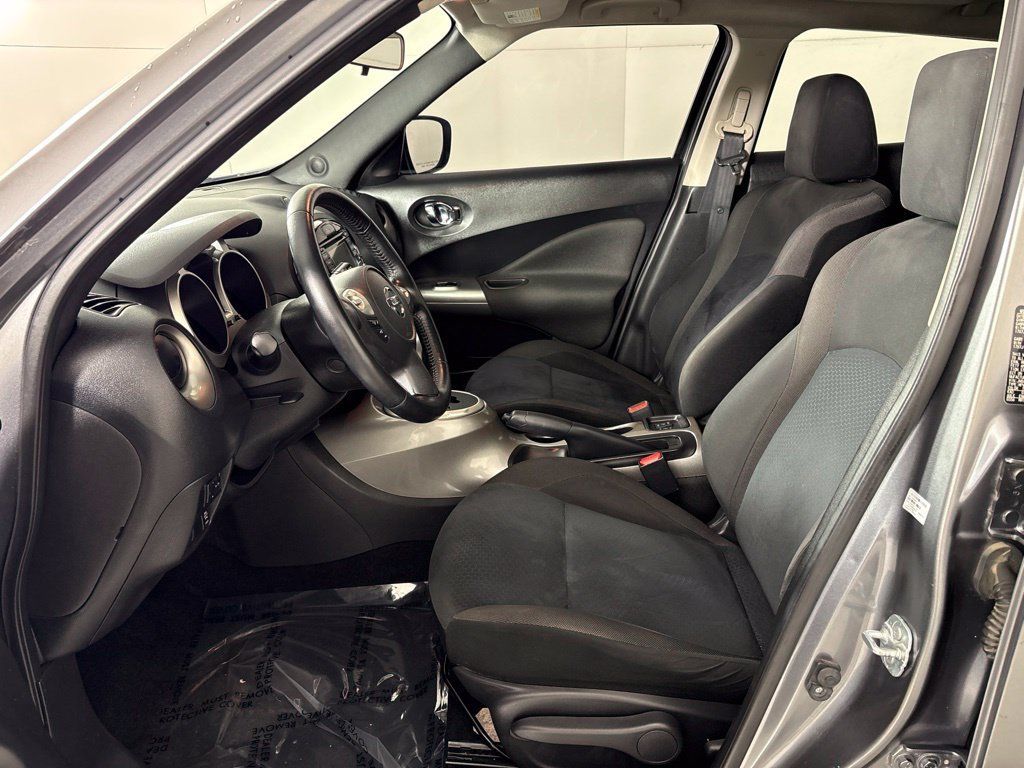 Used 2017 Nissan Juke SV AWD/4WD image 24