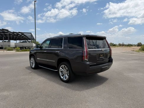 Used 2018 Cadillac Escalade Luxury w/ LPO, Radiant Package AWD/4WD image 9
