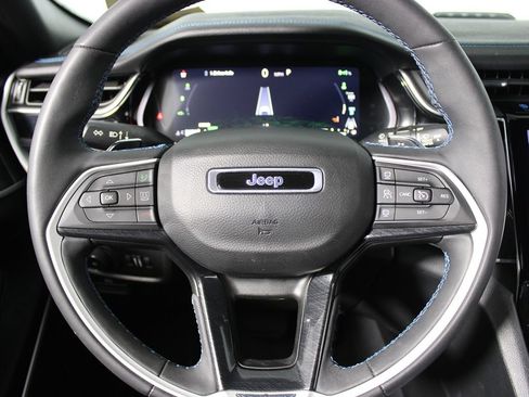 Used 2023 Jeep Grand Cherokee Trailhawk AWD/4WD image 23