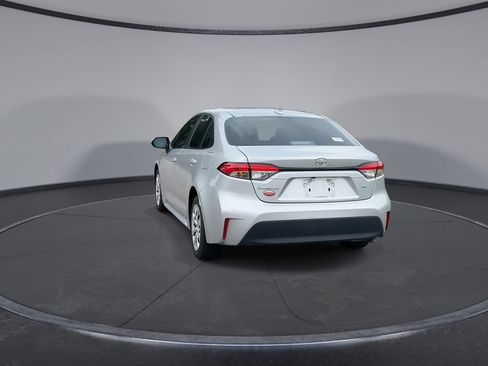 Used 2024 Toyota Corolla LE FWD image 7
