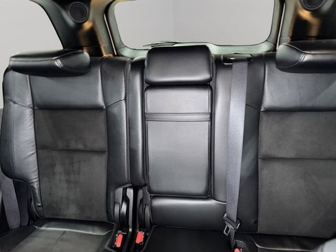 Used 2019 Jeep Grand Cherokee Laredo w/ Laredo X Package image 36