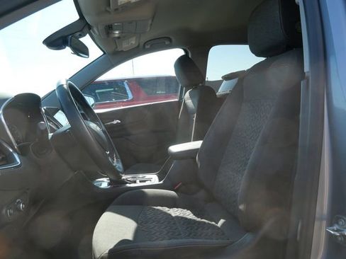 Used 2024 Chevrolet Equinox LT image 11