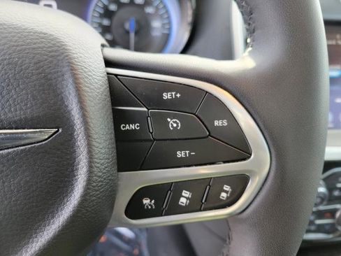 Used 2023 Chrysler 300 Touring L w/ Popular Equipment Group image 22