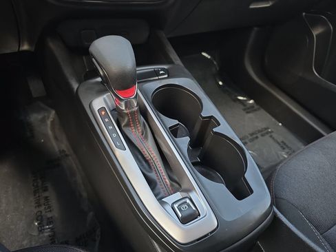 Used 2024 Chevrolet Trax RS FWD image 16