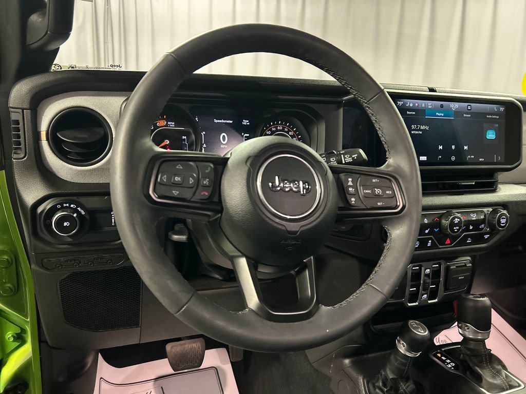 Used 2025 Jeep Wrangler Unlimited Sport AWD/4WD image 15