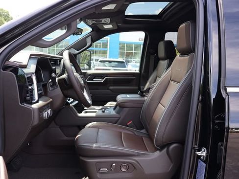 New 2026 GMC Sierra 3500 Denali w/ Denali Reserve Package AWD/4WD image 18