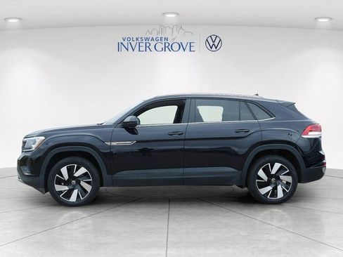 Certified 2025 Volkswagen Atlas Cross Sport SE FWD image 4