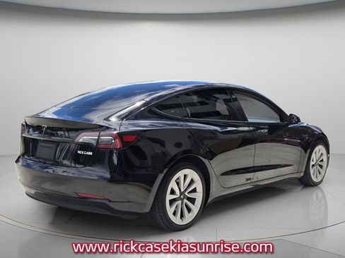 Used 2023 Tesla Model 3 Standard Range image 7