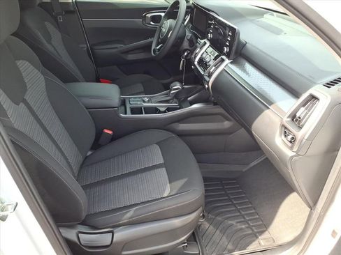 Used 2023 Kia Sorento LX FWD image 26