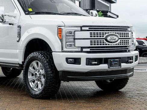 Used 2017 Ford F250 Platinum w/ Platinum Ultimate Package AWD/4WD image 9
