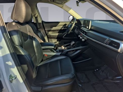 Used 2021 Kia Telluride LX image 17