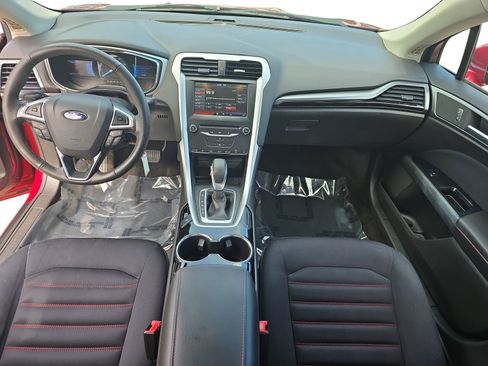 Used 2014 Ford Fusion SE image 9