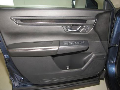 Certified 2025 Honda CR-V Sport-L image 10