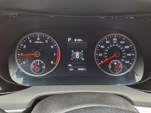 Used 2023 Kia K5 GT-Line image 13