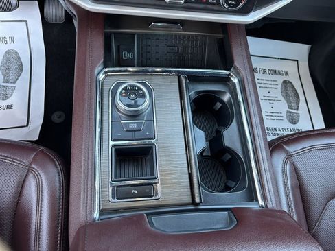 Used 2022 Ford Expedition Max Limited image 22