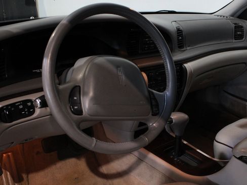 Used 1996 Lincoln Continental image 30