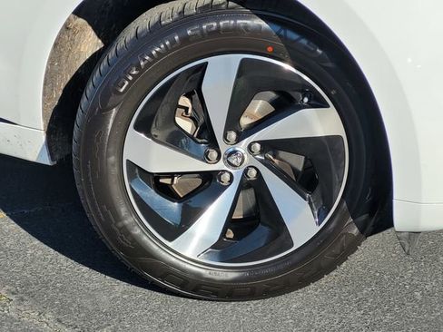 Used 2025 Jaguar F-PACE R-Dynamic S image 11