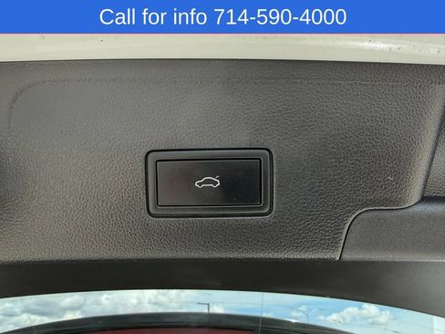 Used 2024 Volkswagen Atlas Cross Sport SE FWD image 9