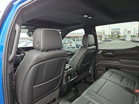 Used 2024 GMC Sierra 1500 AT4X AWD/4WD image 9