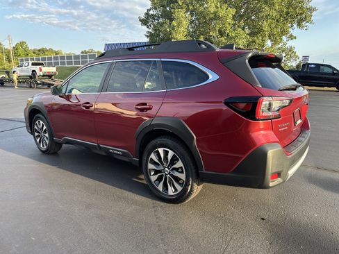 Used 2024 Subaru Outback Limited XT image 3