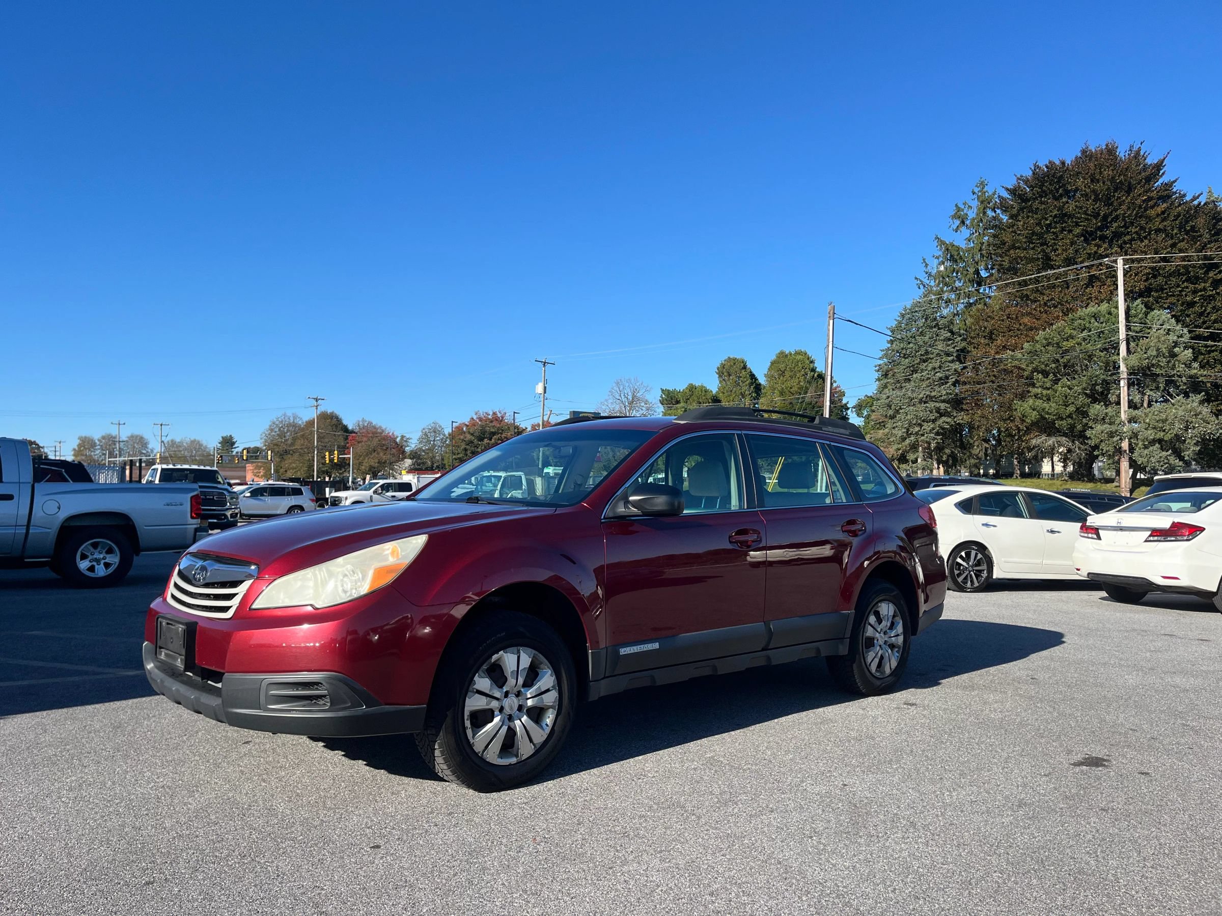 Used 2011 Subaru Outback 2.5i AWD/4WD image 1